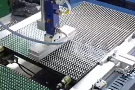 表貼顯示屏灌膠點膠工作視頻